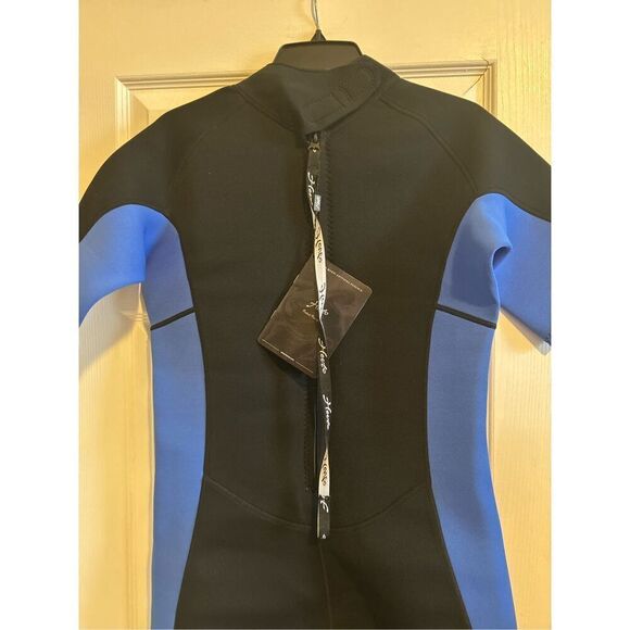 Hevto Shortie Wetsuit Size Large - Picture 2 of 7